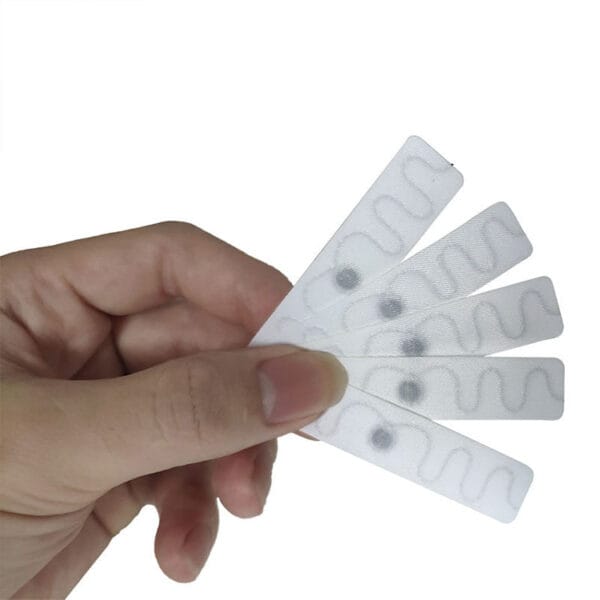 Etiqueta UHF para control de ropa blanca de hoteles